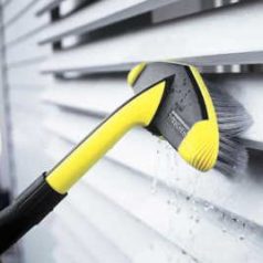 How to use the Karcher brush